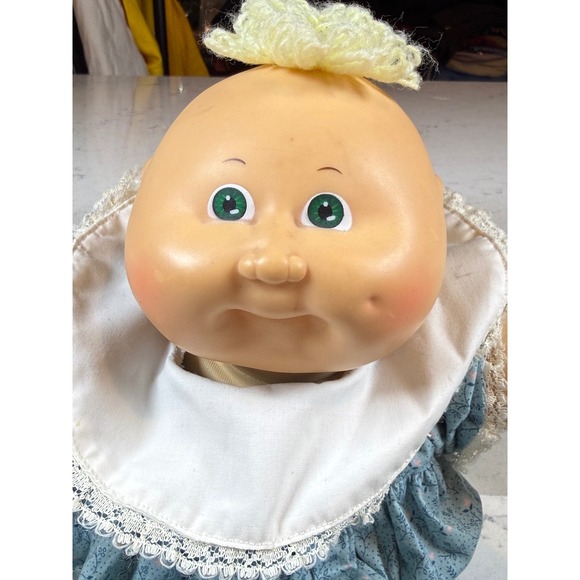 Vintage 1982 Cabbage Patch Kids Doll Green Eyes Blue Floral Dress Coleco 16 inch